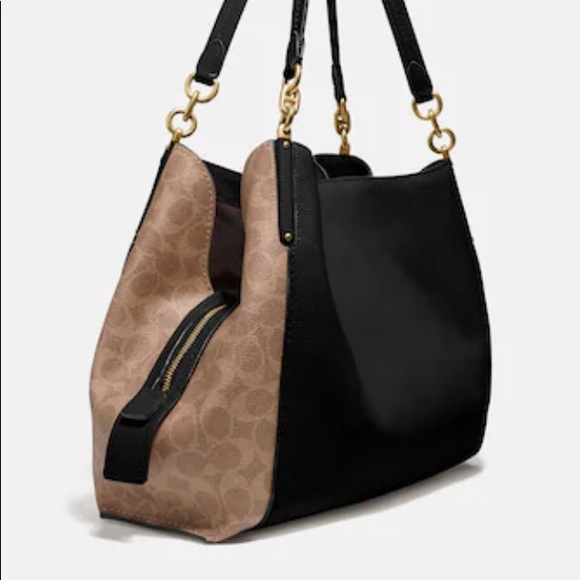 - Coach Dalton 31 with Signature Canvas Blocking EUC - Picture 3 of 9